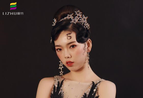 廣西彩妝培訓(xùn)學(xué)校作品欣賞，打造不同風(fēng)格的新娘妝