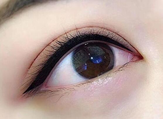 美瞳線多久可以碰水？廣西紋繡培訓(xùn)機(jī)構(gòu)分享