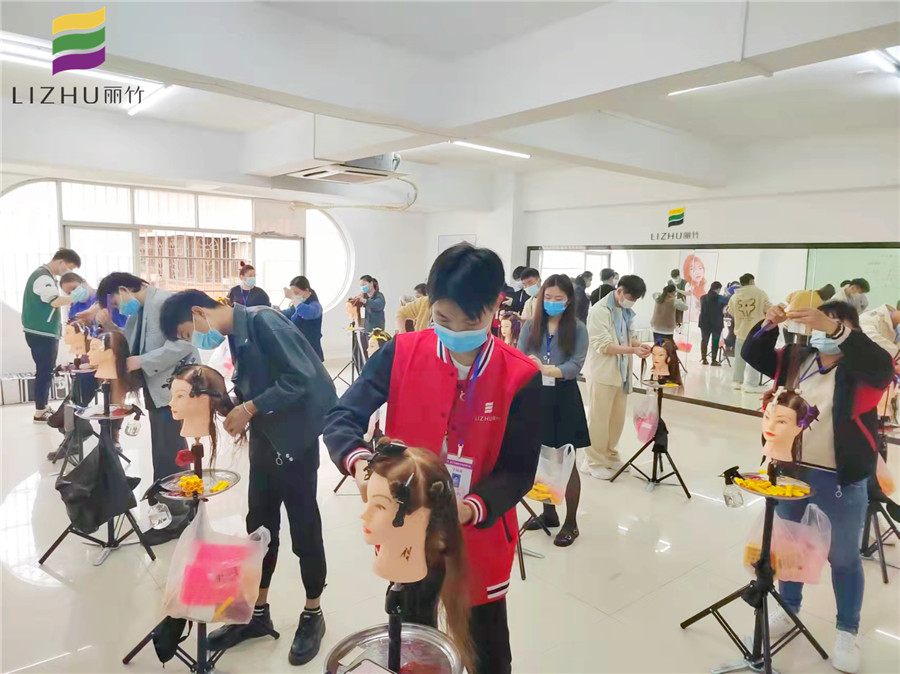 廣西哪家美發(fā)學(xué)校招生多？有圖有真相告訴你