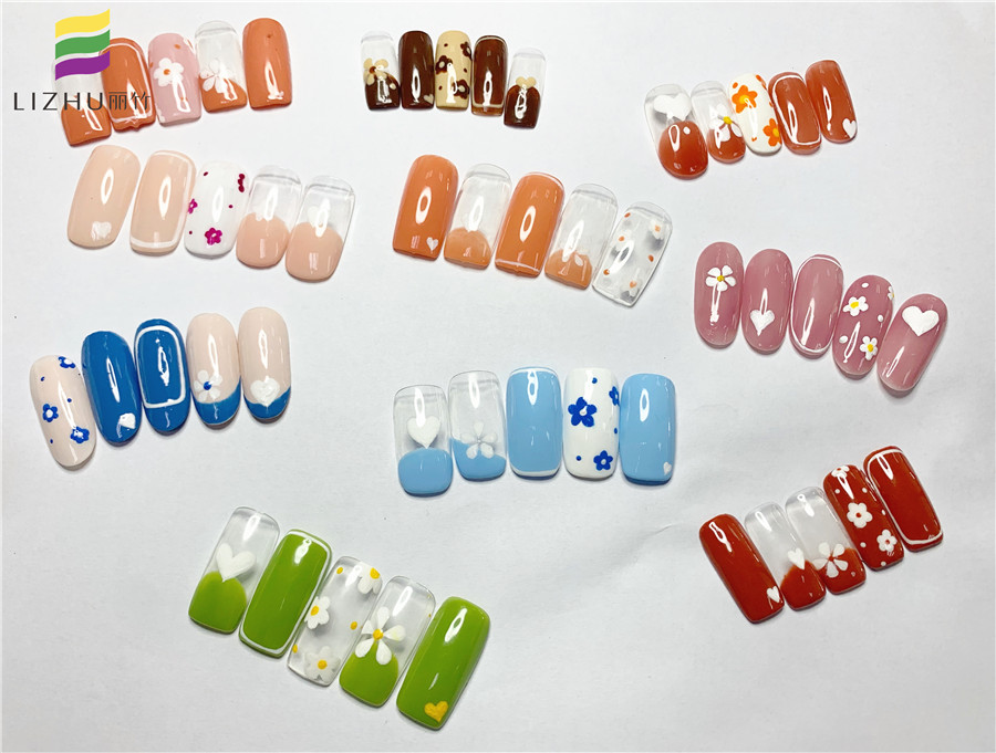 小清新彩繪花朵美甲，南寧美甲學校十大品牌作品