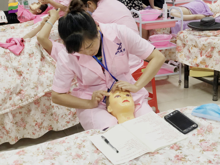 面部穴位認識 ，南寧美容基礎(chǔ)學習