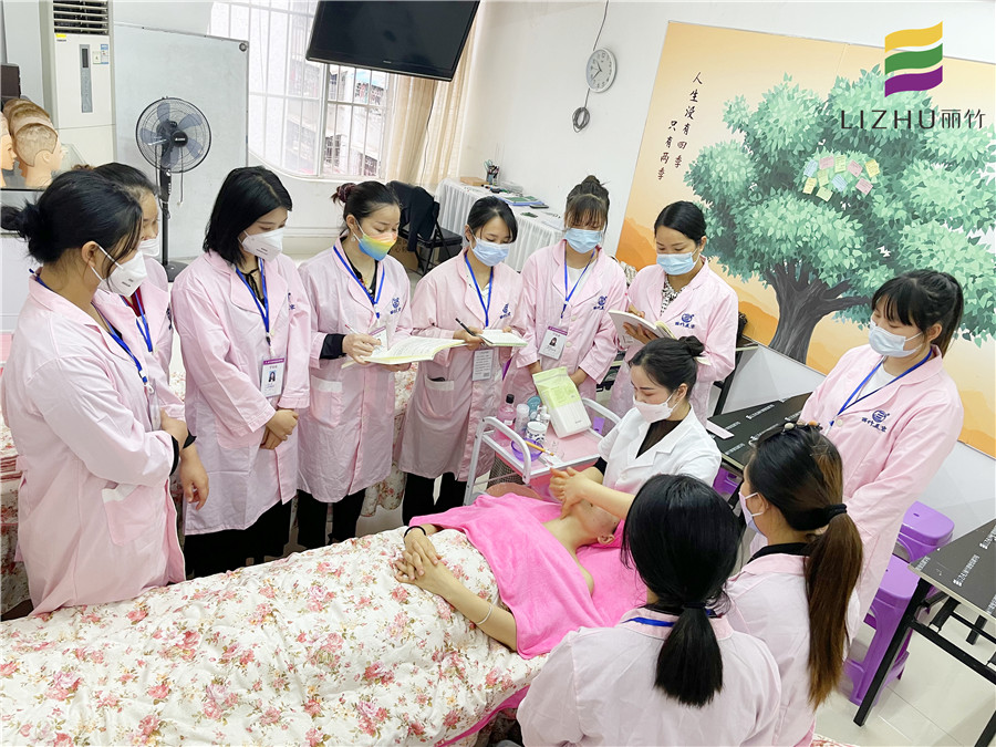 面部九大重要穴位，南寧基礎美容培訓教你找