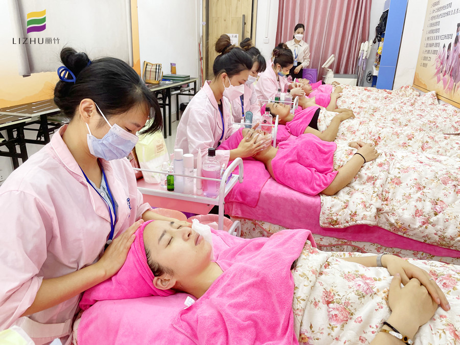 美容面部清潔護(hù)理步驟，廣西美容課程基礎(chǔ)