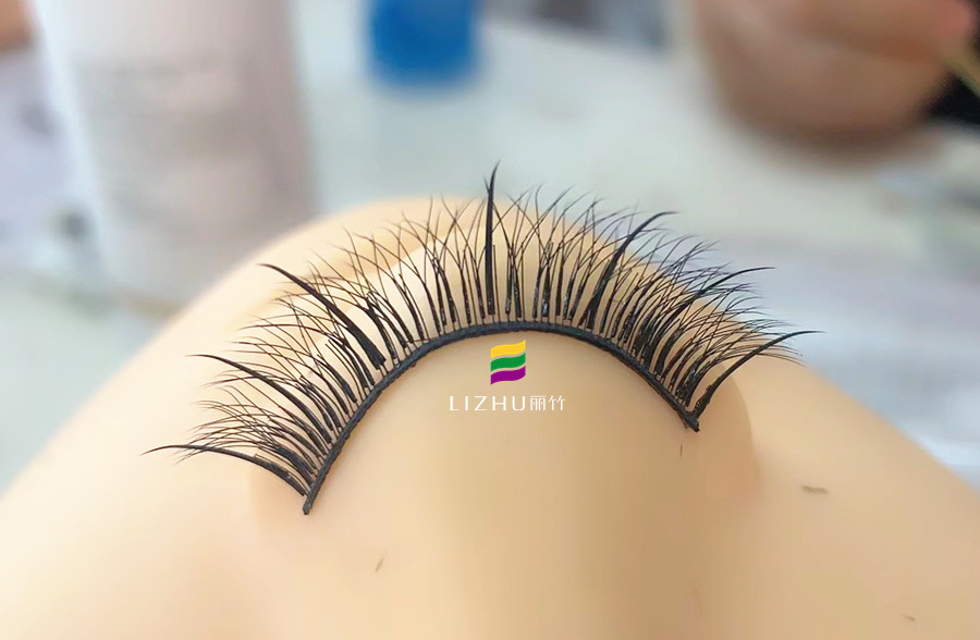 假人頭練習(xí)美睫技巧，廣西專業(yè)美睫課程