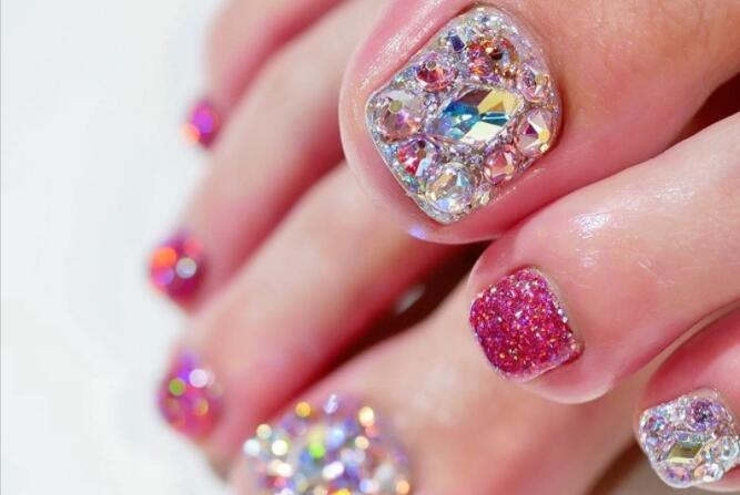 布靈布靈的腳部美甲款式，南寧一對一美甲培訓(xùn)教你