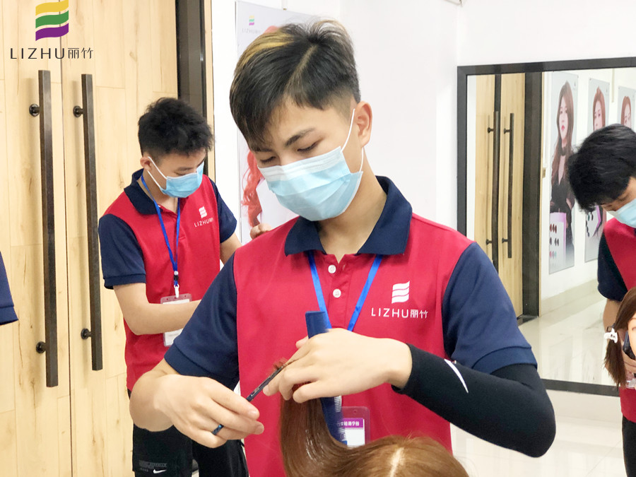 美發(fā)中工技師的考核標(biāo)準(zhǔn)，南寧市職業(yè)技能鑒定培訓(xùn)機構(gòu)