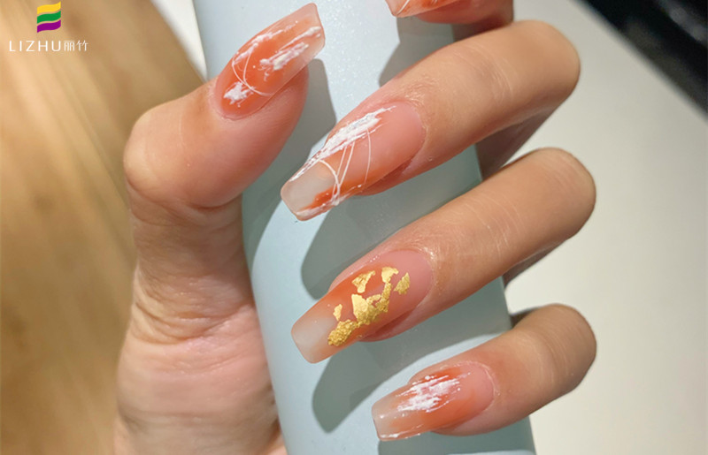 南寧美甲培訓(xùn)短期班作品：磨砂美甲、小香風(fēng)格美甲、棋盤格美甲