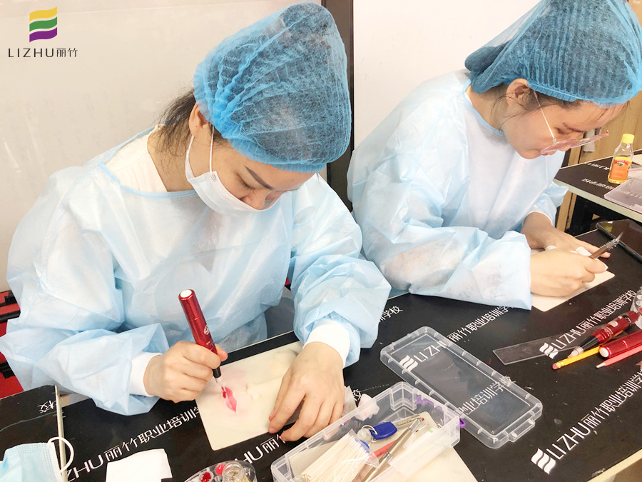 紋唇常用的5種顏色，廣西紋繡培訓(xùn)機(jī)構(gòu)分享給你