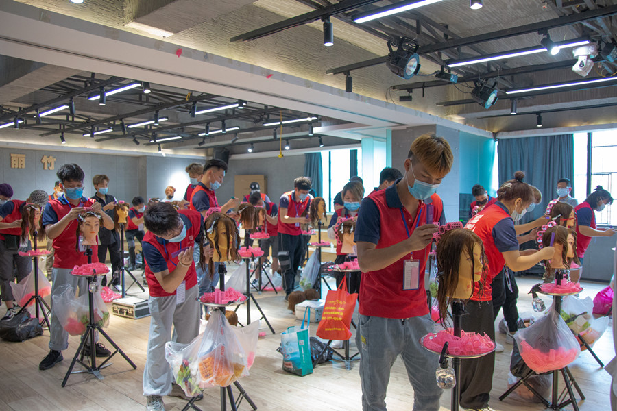 發(fā)師要學(xué)什么內(nèi)容？南寧美發(fā)師培訓(xùn)專業(yè)課程講解