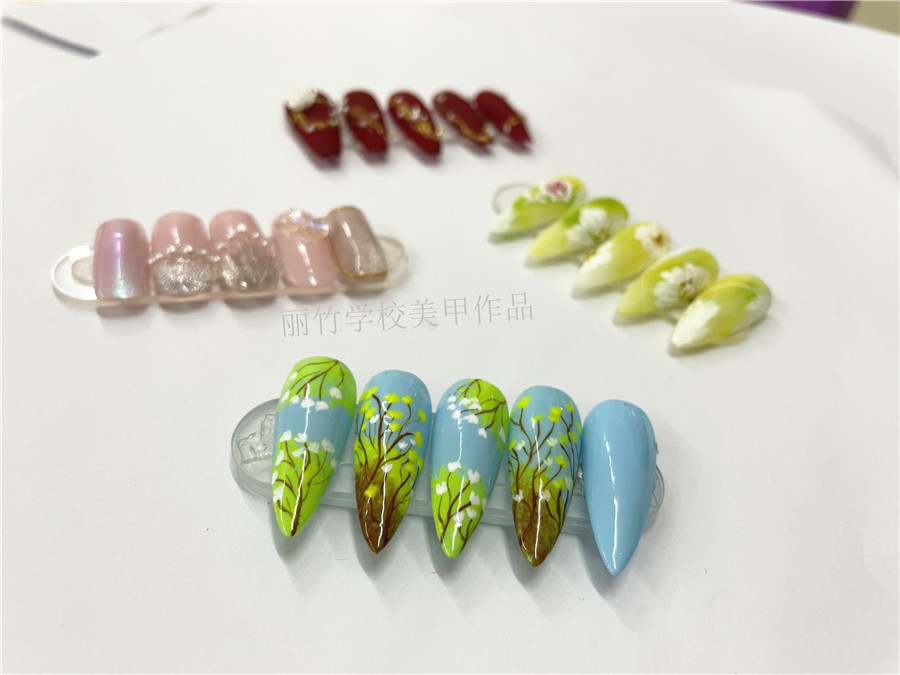 夏日美甲圖片顯白氣質(zhì)2022，南寧美甲培訓(xùn)專(zhuān)業(yè)作品