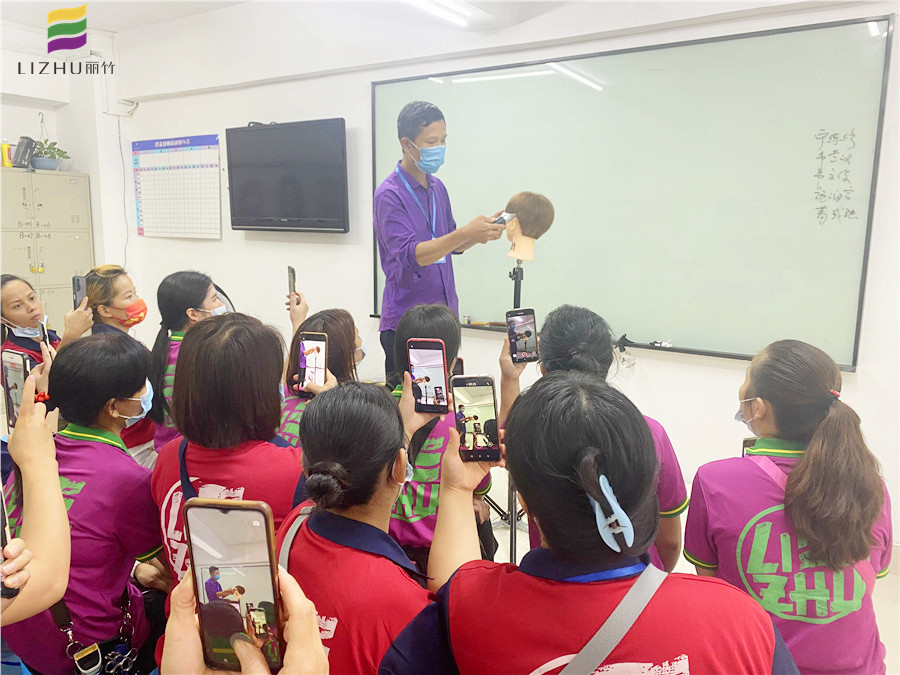 如何根據(jù)臉型修剪鬢角？廣西理發(fā)剪發(fā)學(xué)校教你