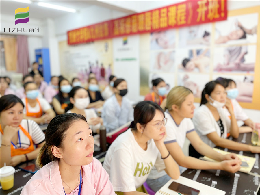 南寧紋繡培訓(xùn)學(xué)?！陡?級(jí)感眉眼唇精品課程》開(kāi)班