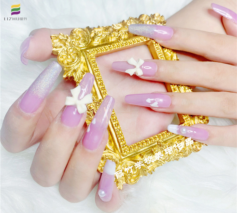 光療美甲怎么保養(yǎng)？南寧美甲基礎(chǔ)班課程學(xué)習(xí)