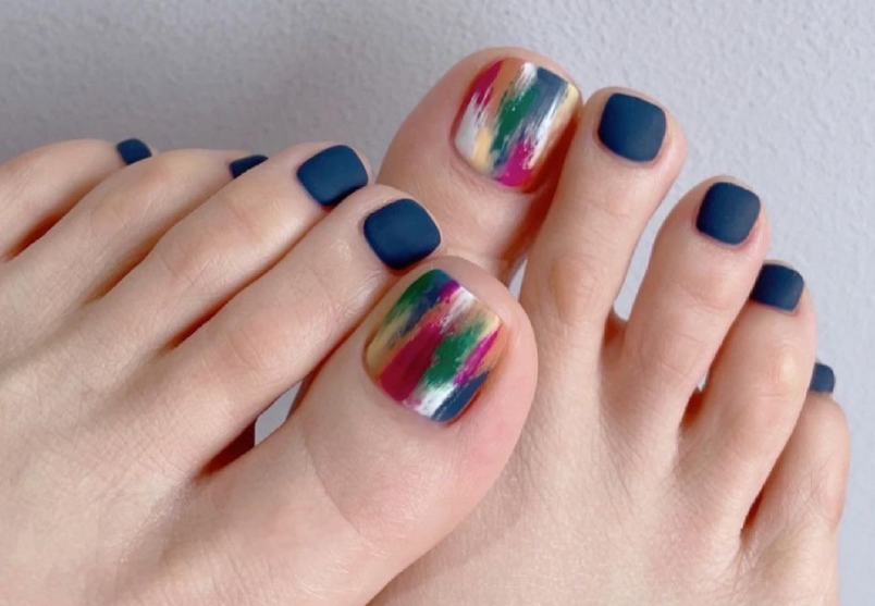 夏季腳部美甲，廣西美甲網(wǎng)紅圖片分享