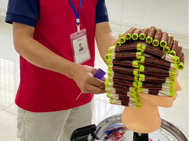 美發(fā)上杠常用技巧，南寧燙染技師培訓課程