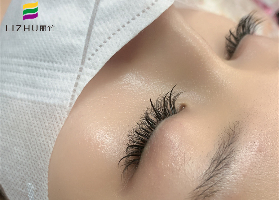 美睫初學(xué)者操作技巧，南寧美睫專業(yè)培訓(xùn)班課程