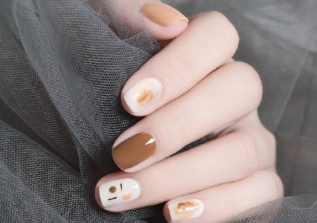 初秋顯白美甲推薦，廣西時(shí)尚美甲培訓(xùn)學(xué)校整理