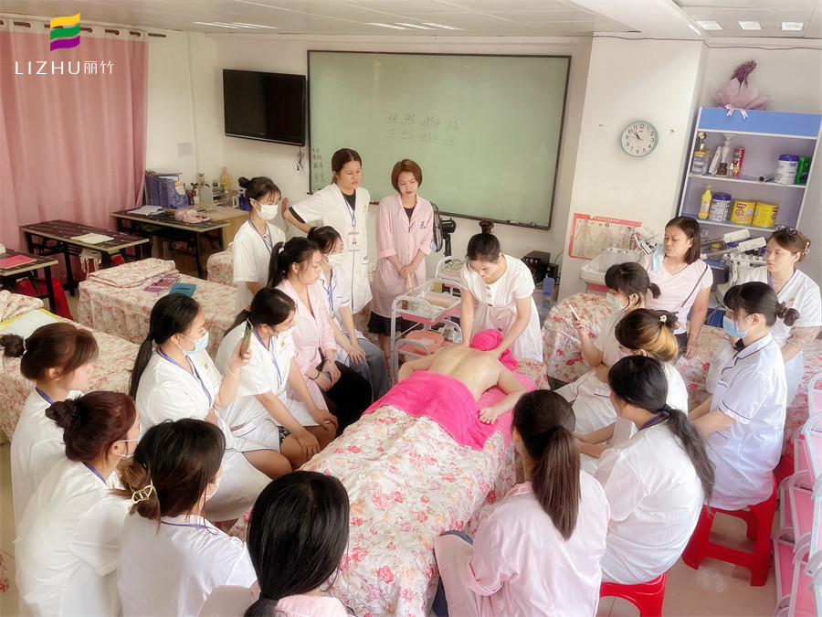 精油開背和拔火罐的好處，身體養(yǎng)生培訓(xùn)課程