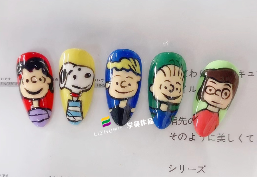 美甲基礎(chǔ)學(xué)什么？美甲底膠有什么作用？