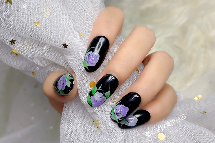 廣西美甲十佳學(xué)校作品--手繪玫瑰花美甲、秋日花朵美甲,