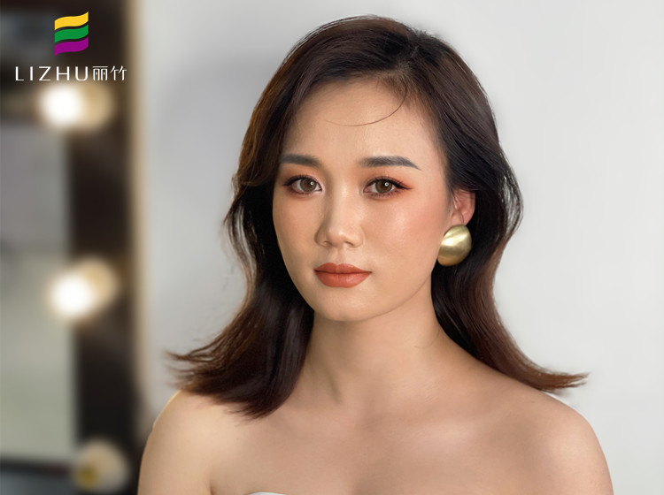 輕泰妝造型，南寧網(wǎng)紅彩妝造型學(xué)校作品