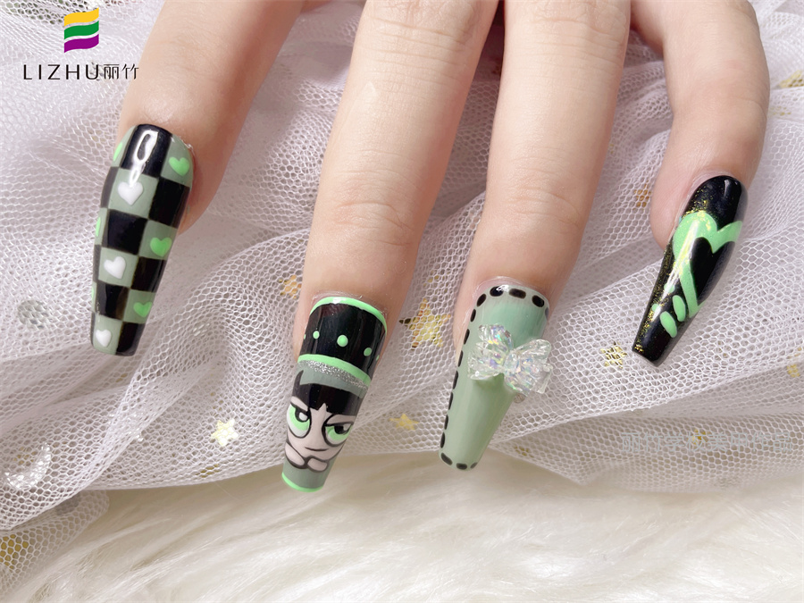 卡通棋盤格美甲，南寧美甲學(xué)校實訓(xùn)作品