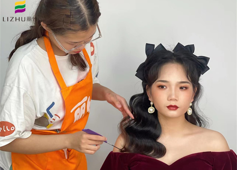 南寧學(xué)化妝要多久？才能做出披發(fā)公主造型