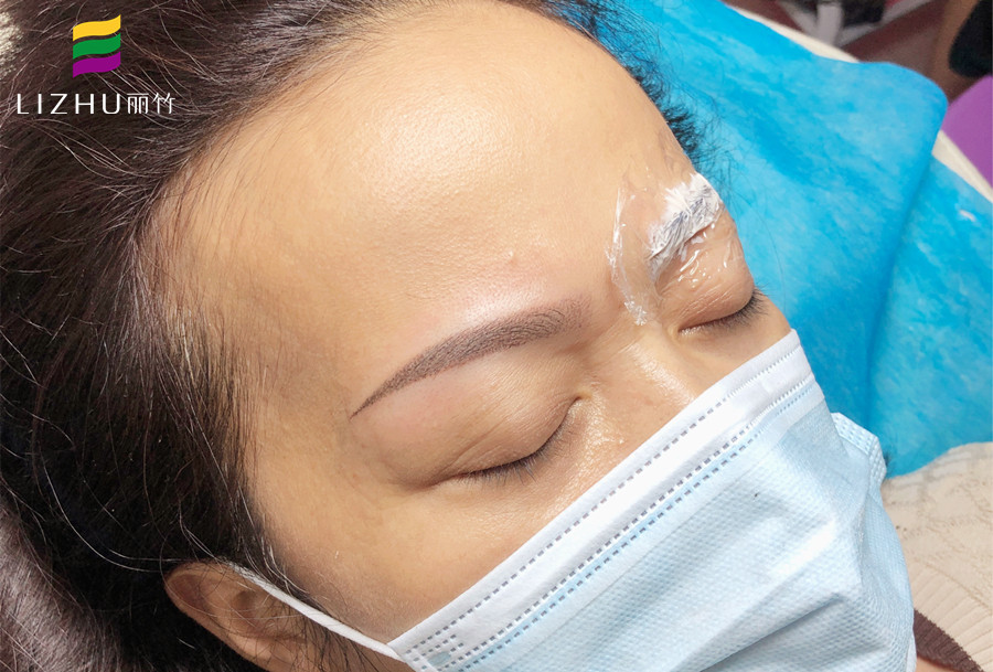 冬天紋繡有哪些注意事項(xiàng)？廣西紋繡學(xué)校排行榜分享要點(diǎn)