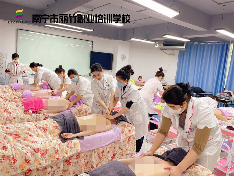 春季背部按摩的好處，廣西美容實訓練習講解