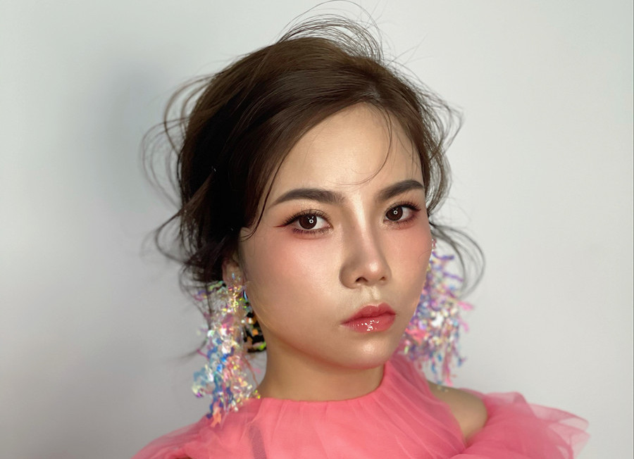 抽絲紋理新娘造型，廣西學(xué)新娘跟妝作品