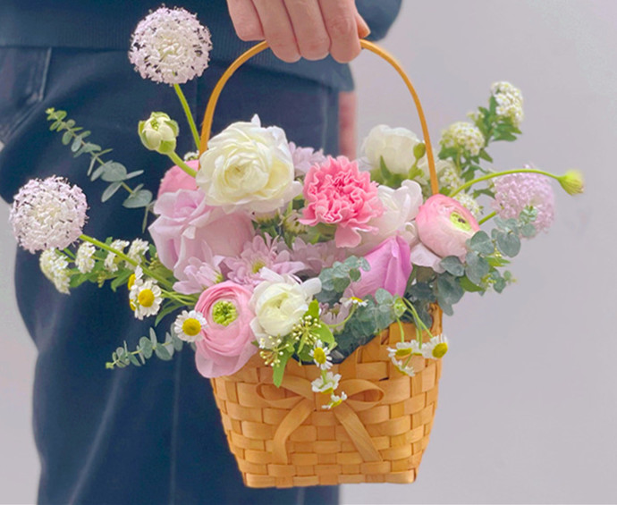 韓式手提花籃，南寧鮮花培訓(xùn)作品