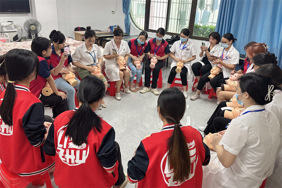 南寧美容師職業(yè)資格證書考試手法培訓(xùn)