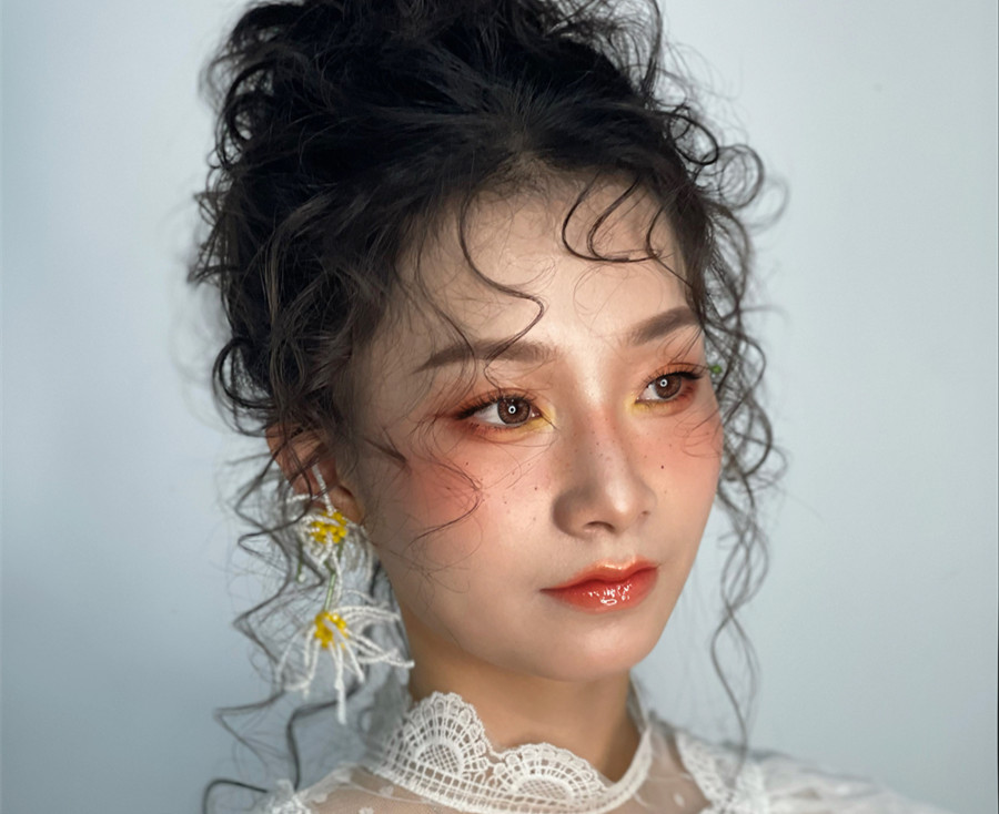 日系風(fēng)尚新娘，廣西新娘造型彩妝學(xué)校作品