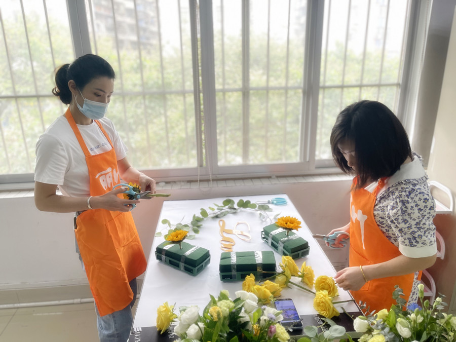 韓式花束設(shè)計風(fēng)格，南寧網(wǎng)紅花藝培訓(xùn)班講解