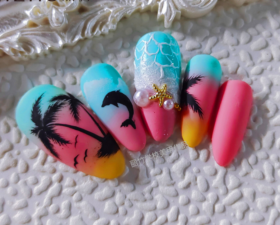 夏日海灘美甲，全部都是海的味道