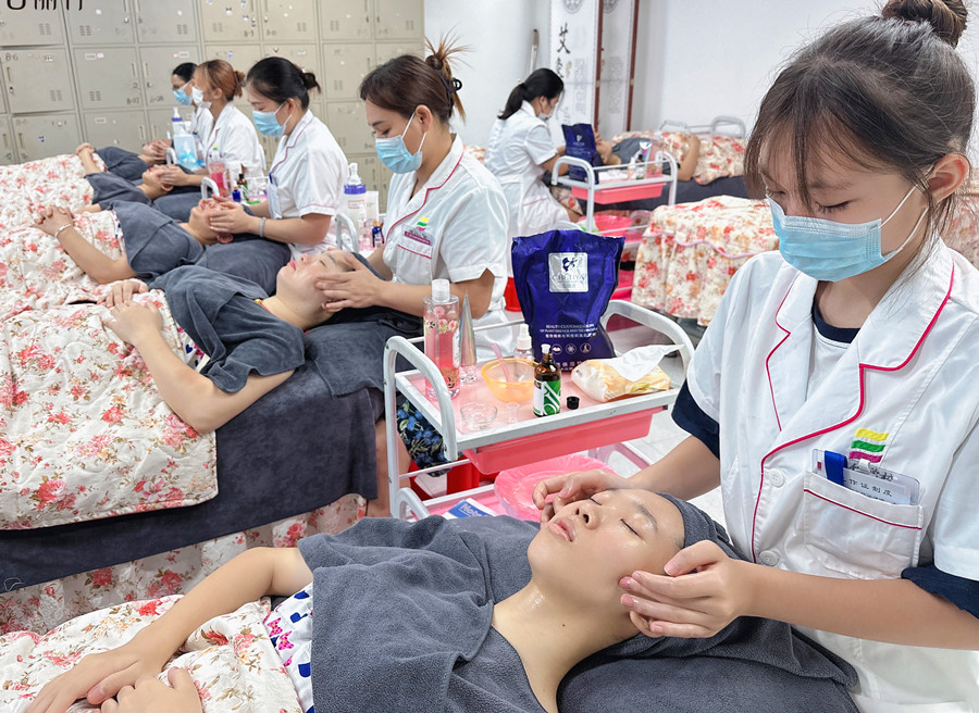 零基礎(chǔ)學美容養(yǎng)顏 | 南寧專業(yè)美容課程