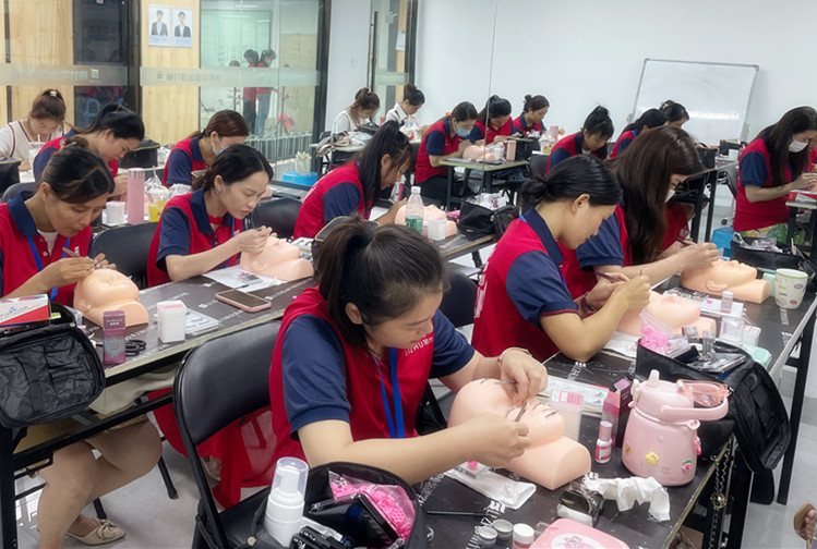 廣西南寧美睫培訓 | 廣西美睫學校哪家好？