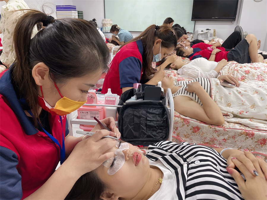 美睫是什么？南寧哪里可以學美睫？