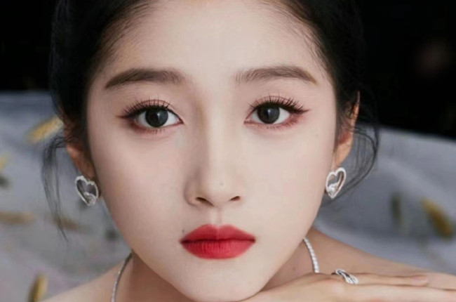 關(guān)曉彤國風(fēng)百花眼妝，南寧教化妝