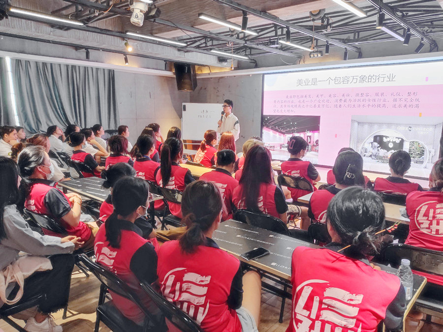 零基礎(chǔ)學(xué)紋繡，到南寧紋繡專業(yè)培訓(xùn)