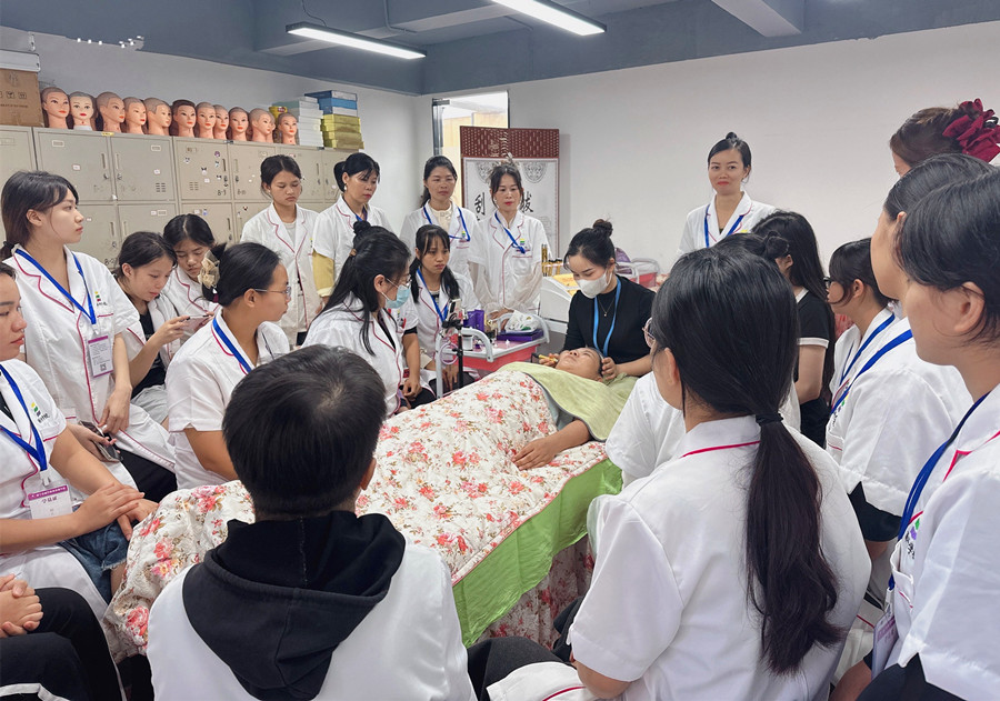 使用美容儀器注意事項，南寧美容儀器培訓(xùn)班教學(xué)