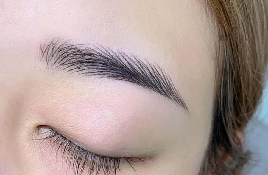 不同紋眉類型如何選色乳？廣西學(xué)紋眉毛