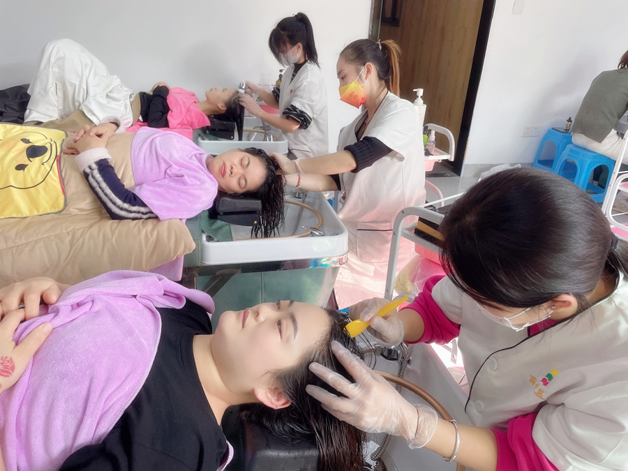 南寧頭療師：為什么越來越多人學(xué)頭療養(yǎng)發(fā)？