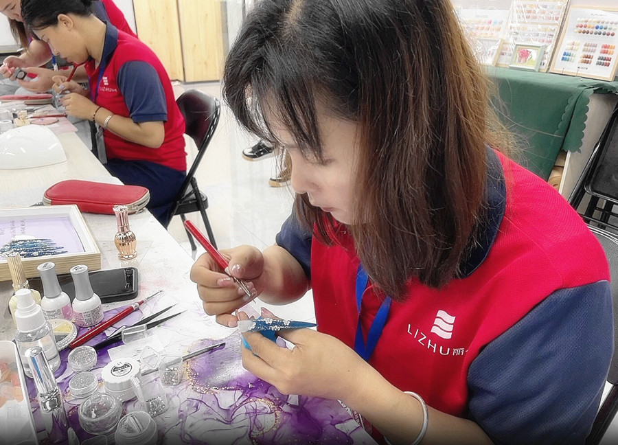 雕花細鉆美甲，零基礎(chǔ)學(xué)美甲款式