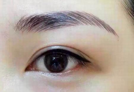 為什么眉毛和美瞳線要一起紋？南寧紋繡造型學(xué)校解析