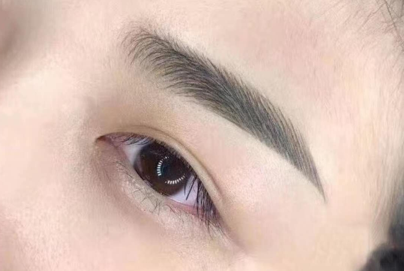 廣西學(xué)紋眉：紋眉哪種好看自然？