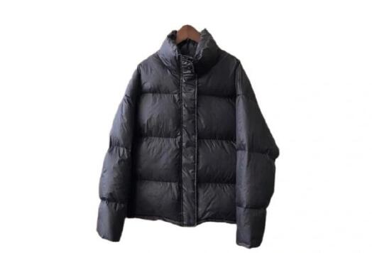 黑色短款羽絨服搭配技巧，廣西人物形象造型課程