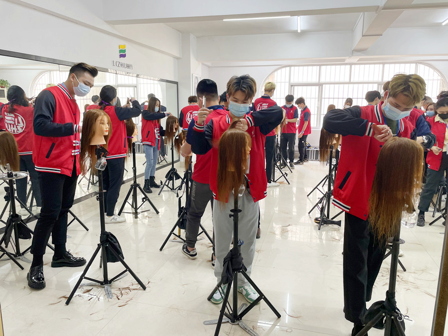 美發(fā)發(fā)型移除層次修剪技巧，南寧培訓剪發(fā)造型