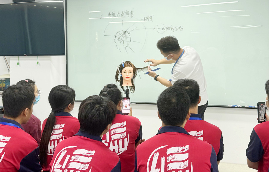 美發(fā)夾剪基礎(chǔ)知識(shí)，廣西剪發(fā)理發(fā)教案