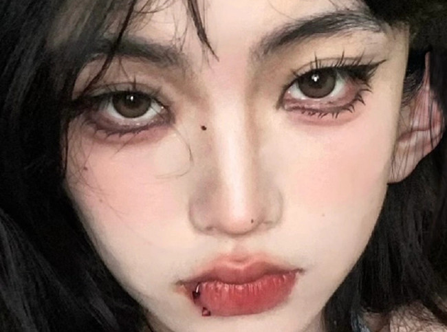 超A的亞裔混血辣妹眼妝教程，廣西網(wǎng)紅造型培訓(xùn)